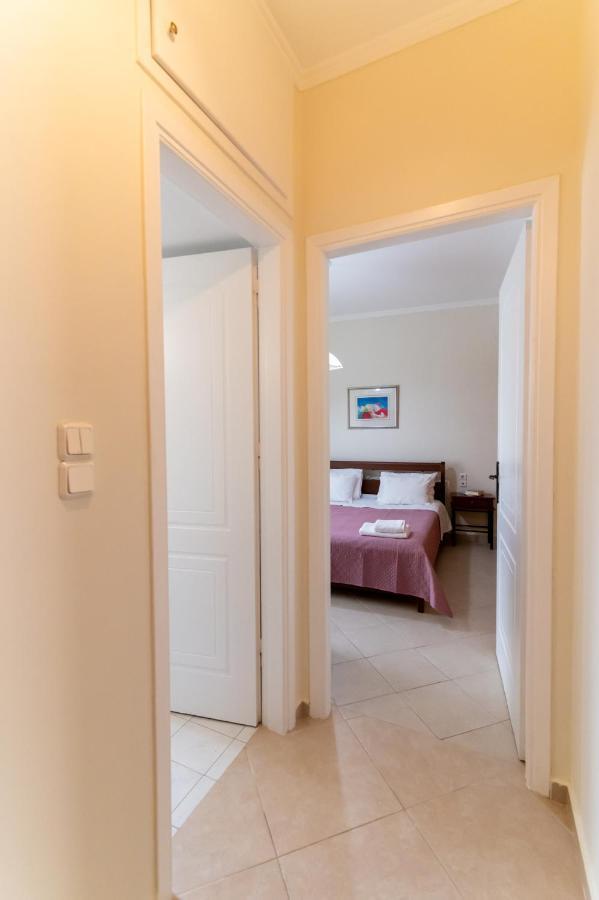 Ikaros Apartment เปรเวซา ภายนอก รูปภาพ