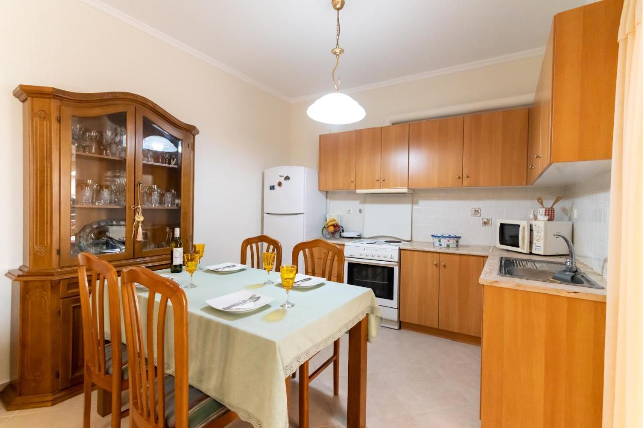 Ikaros Apartment เปรเวซา ภายนอก รูปภาพ