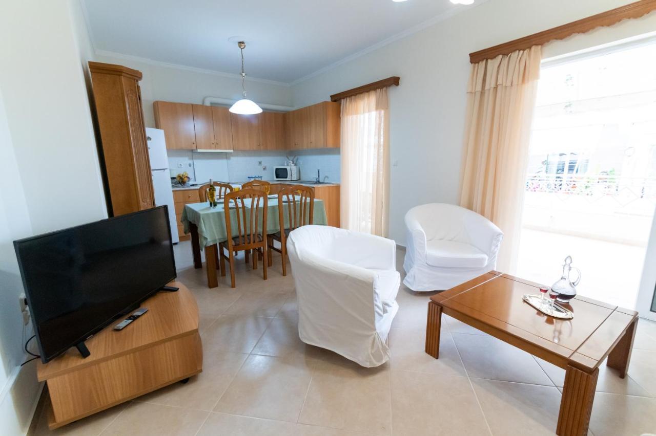 Ikaros Apartment เปรเวซา ภายนอก รูปภาพ