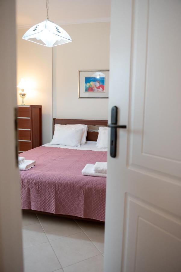 Ikaros Apartment เปรเวซา ภายนอก รูปภาพ